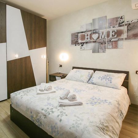 Old Lighthouse - Beach Apartment - Fiumicino Airport Kültér fotó