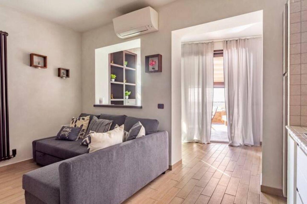 Old Lighthouse - Beach Apartment - Fiumicino Airport Kültér fotó